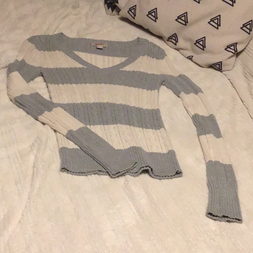 Az sweater